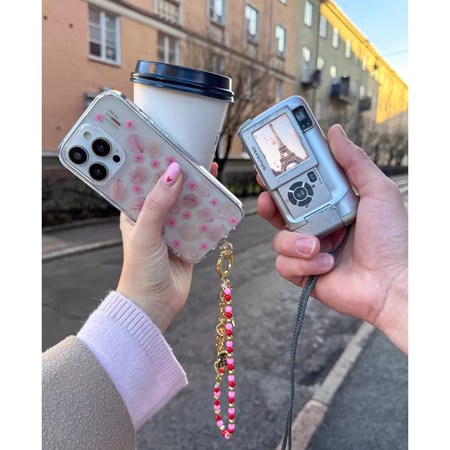 Ideal of Sweden 櫻花盛開 iPhone 16 手機殼推薦：5 大質感特色、實搭優點與選購指南
