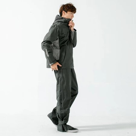 Outperform G.T對流透氣兩件式風雨衣：透氣設計解決雨天悶熱，PTT 網友實測推薦